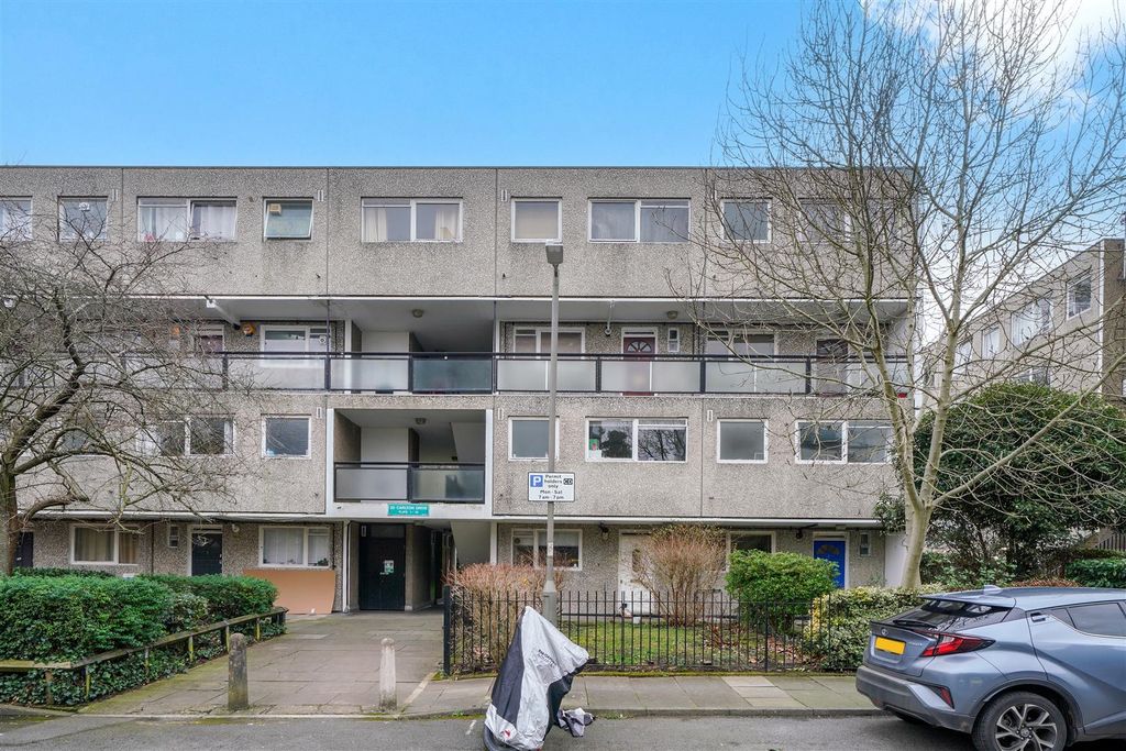 Property photo 1 of 15 Carlton Drive