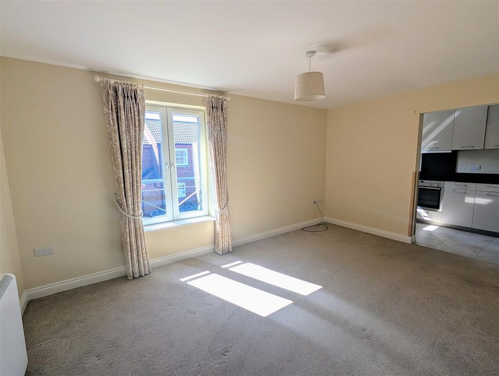 Property photo 2 of 8 Pxl_20250417_104652291.Mp~2.Jpg