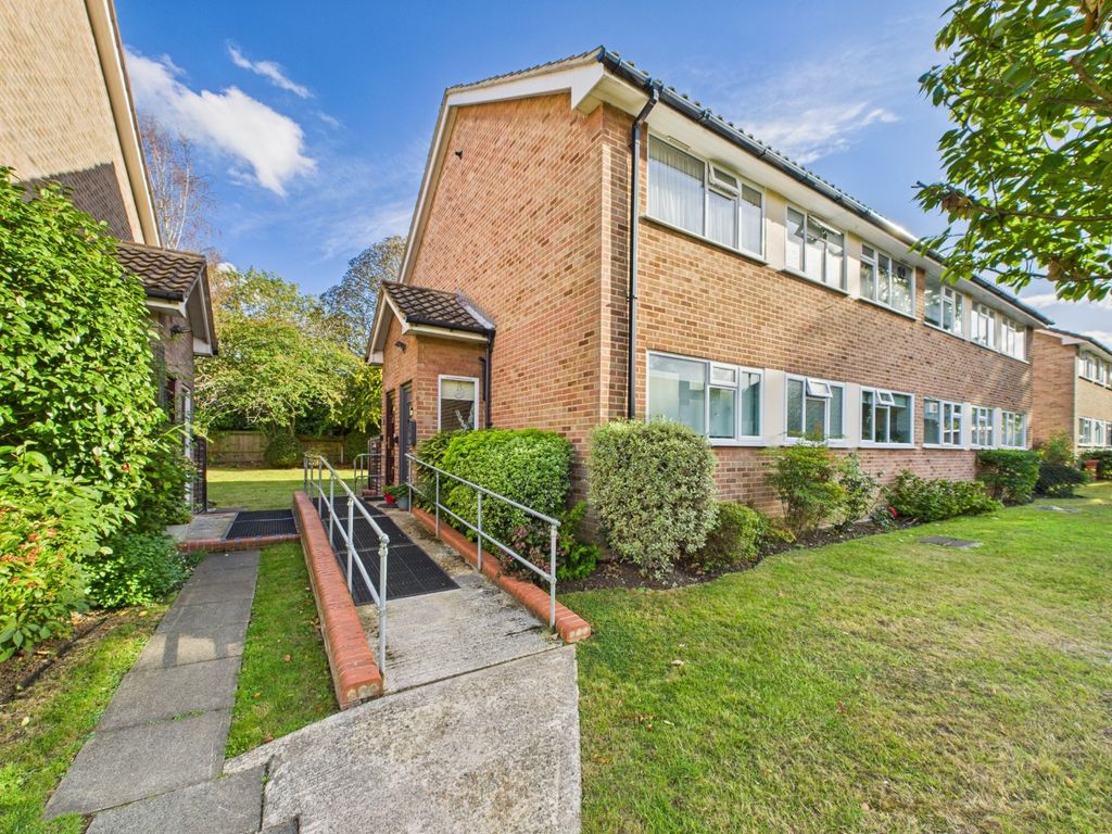 Property photo 2 of 19 4491012