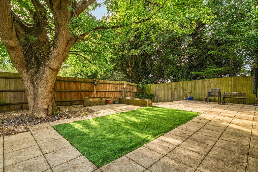 Property photo 2 of 22 Garden