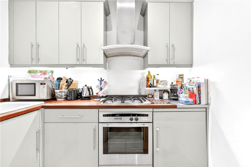 Property photo 2 of 17 Picture No. 05