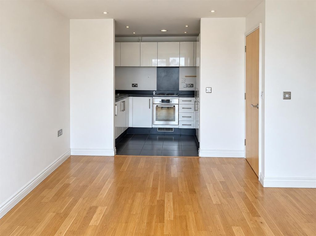 Property photo 3 of 12 71 Viridian - Kitchendining Room.Png