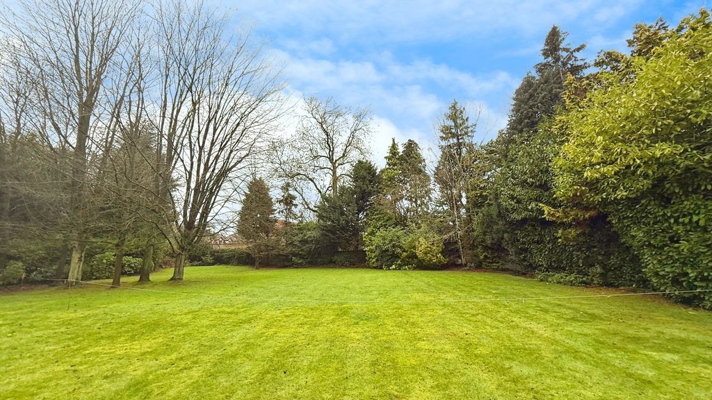 Property photo 1 of 7 4771502