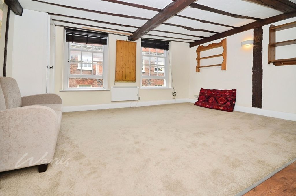 Property photo 3 of 4 High Street Lounge