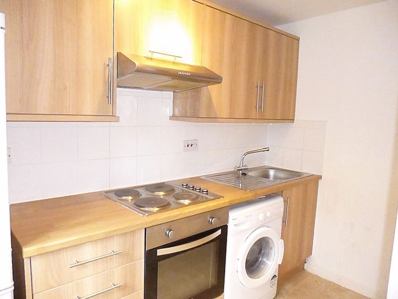 Property photo 3 of 9 Photo 1