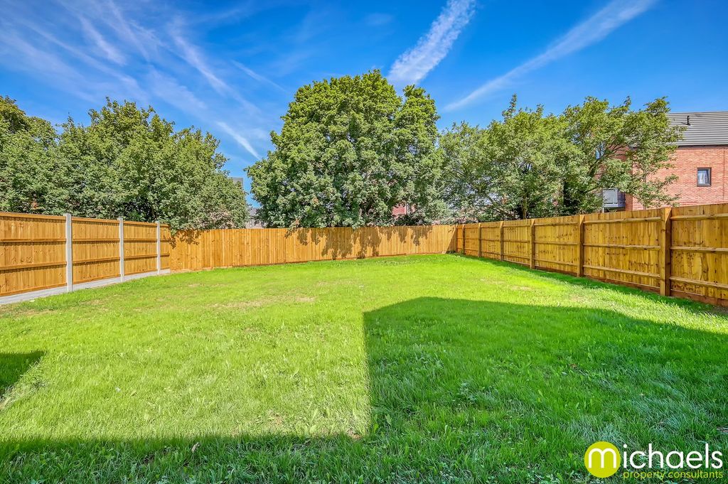 Property photo 2 of 22