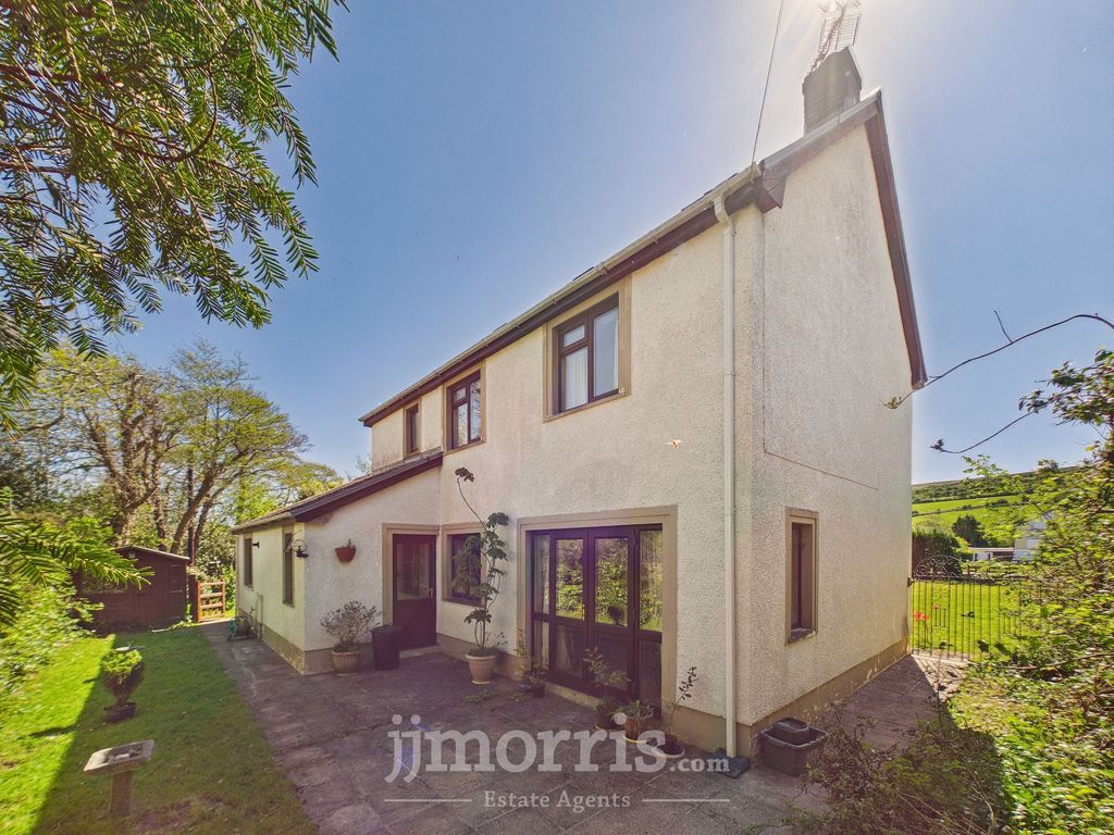 Property photo 2 of 16