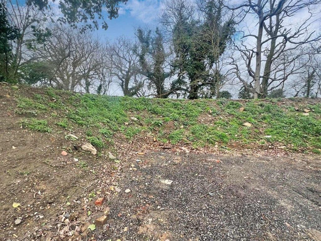 Property photo 3 of 5