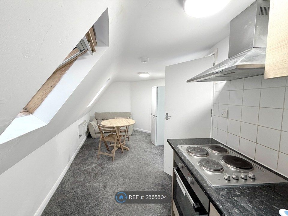 Property photo 1 of 6 Kitchen