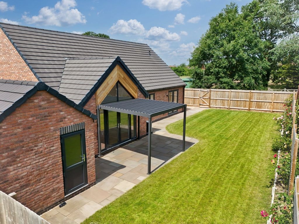 Property photo 2 of 21 3029633