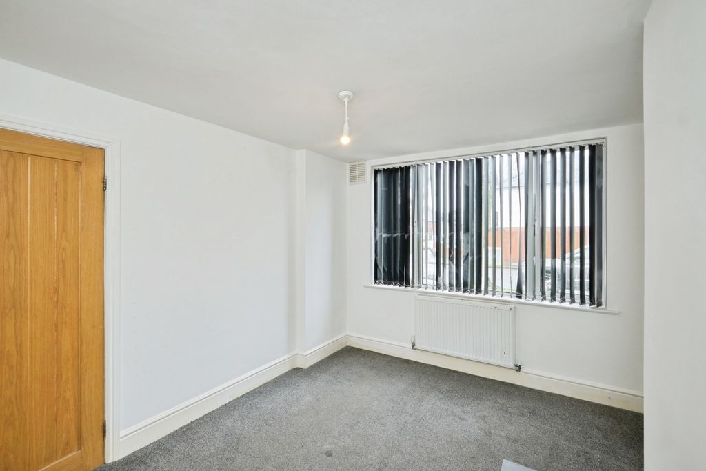 Property photo 3 of 22 Pbox-Img.Jpg