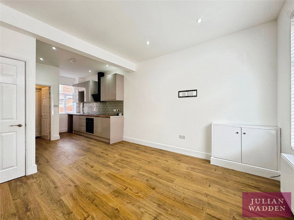 Property photo 2 of 14 Picture No. 08