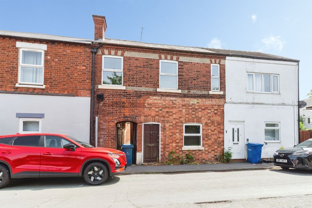 Property photo 1 of 17