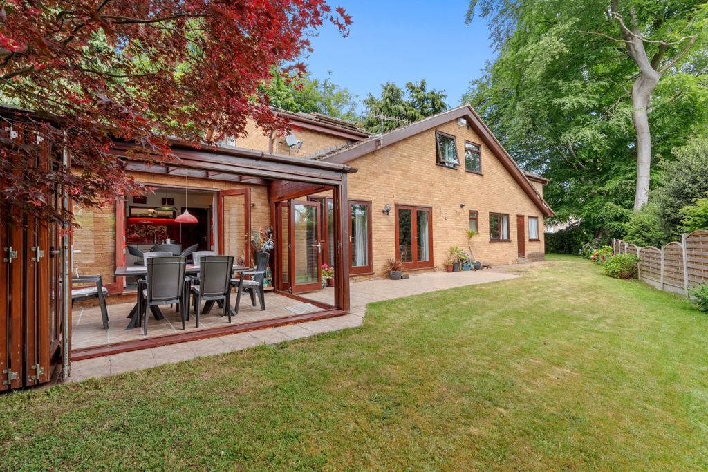 Property photo 3 of 27