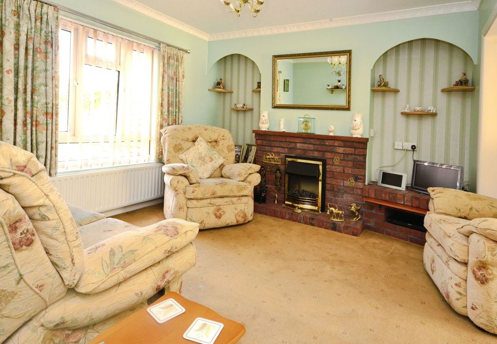 Property photo 3 of 19