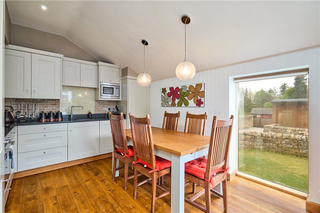 Property photo 3 of 23 Dining Kitchen
