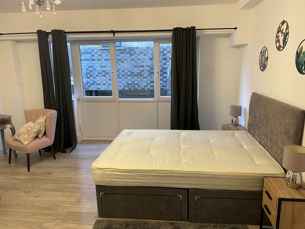 Property photo 2 of 3