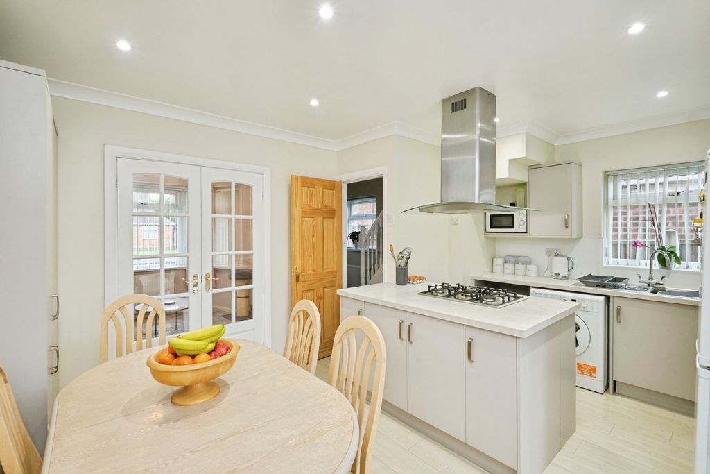 Property photo 2 of 17 Pbox-Img.Jpg