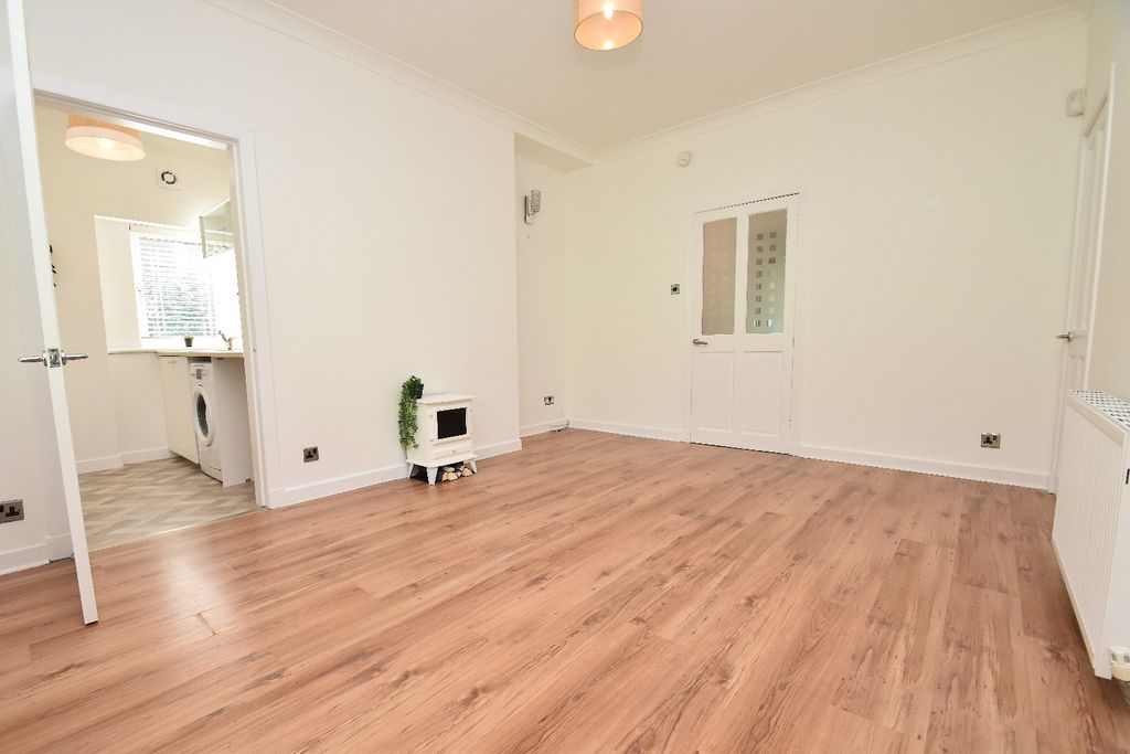 Property photo 3 of 21 5124244