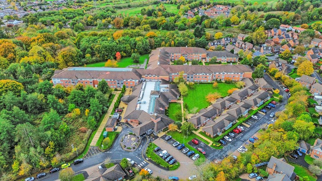 Property photo 3 of 12