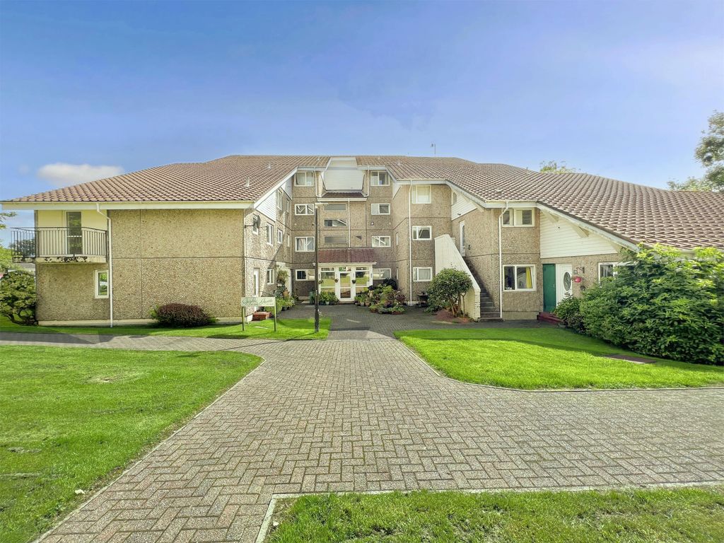 Property photo 1 of 11