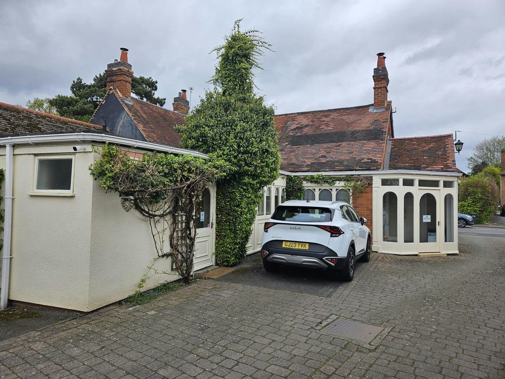 Property photo 2 of 7 A9377170B81947589E52Ac1Dd3274Ac5.Jpg