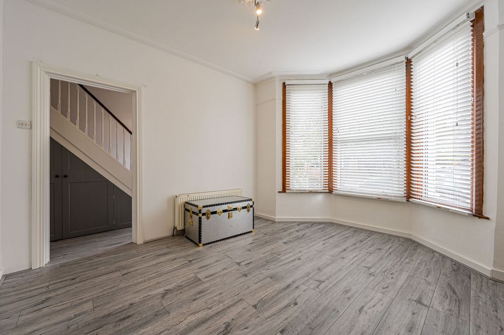 Property photo 3 of 22