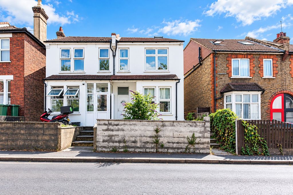 Property photo 1 of 9 Carshalton Road, Sutton - Sm1 4Rs