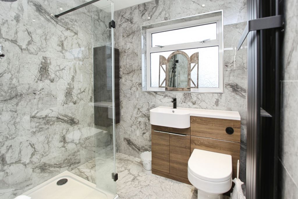 Property photo 3 of 20 Img_0062