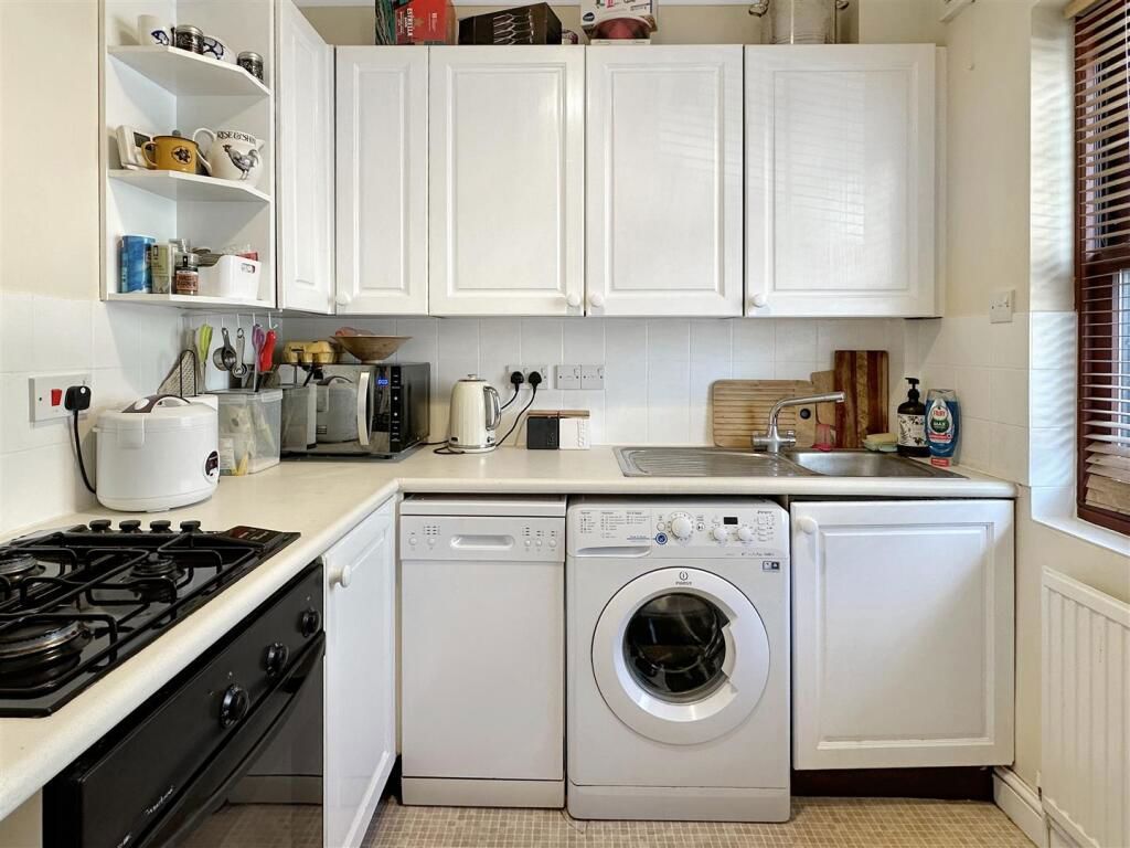 Property photo 3 of 13