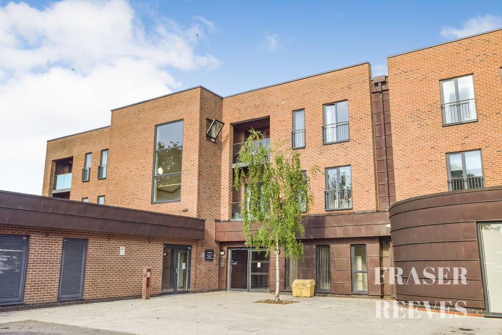 Property photo 1 of 14 Heald Farm Court