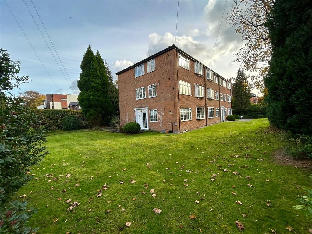 Property photo 2 of 12 External Rear