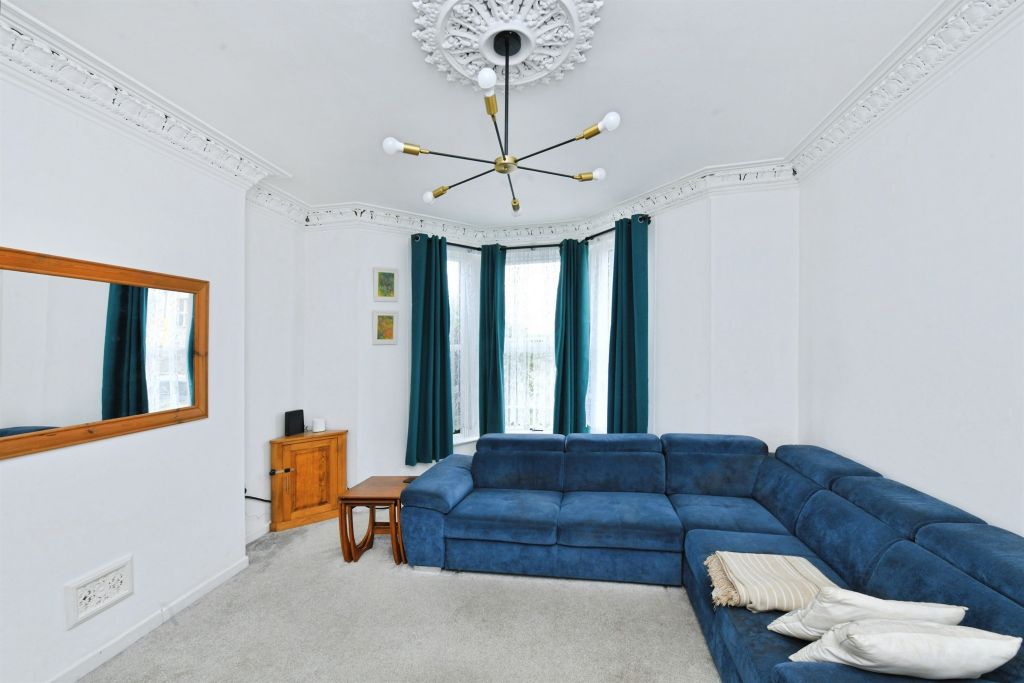 Property photo 3 of 20