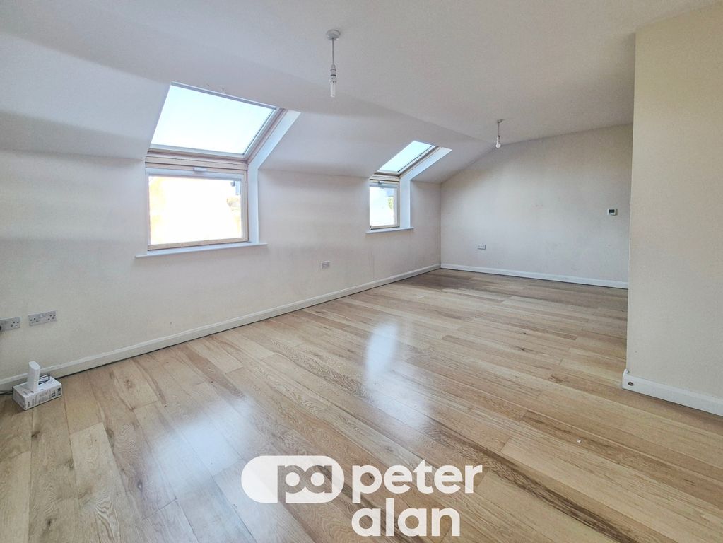 Property photo 2 of 12 Image