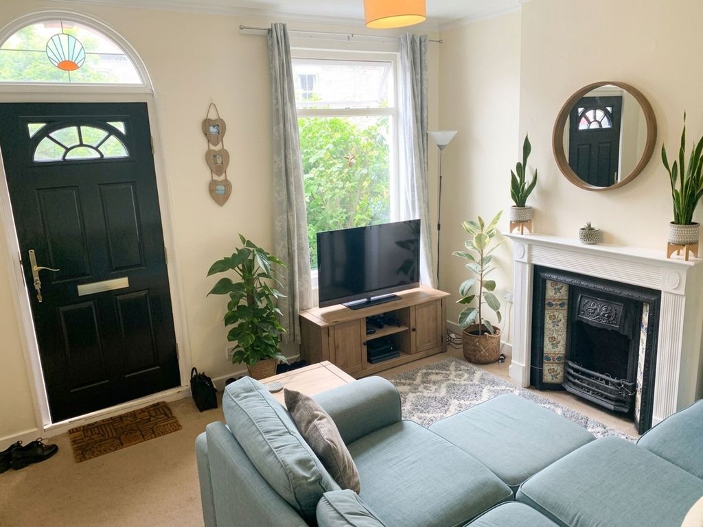 Property photo 2 of 8