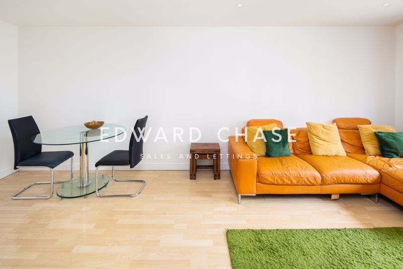 Property photo 3 of 21 Photo 7