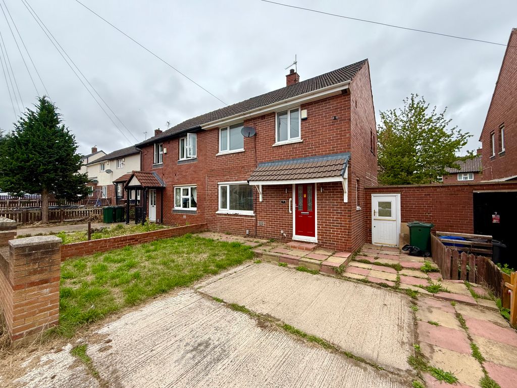 Property photo 1 of 13 External