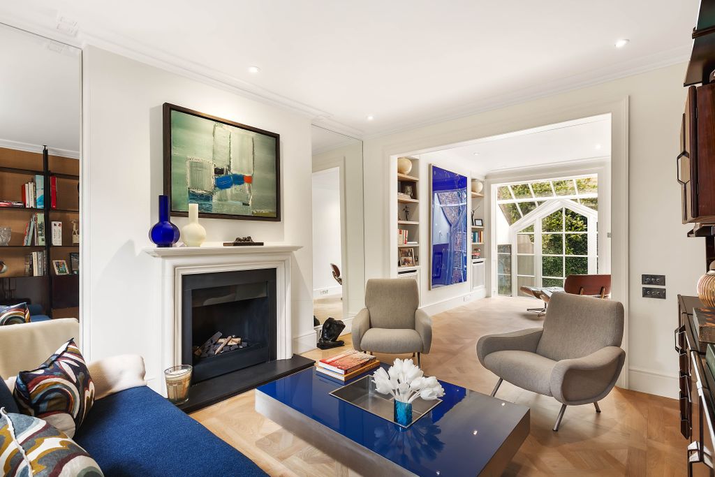 Property photo 3 of 16 Awinship-10632-02-High