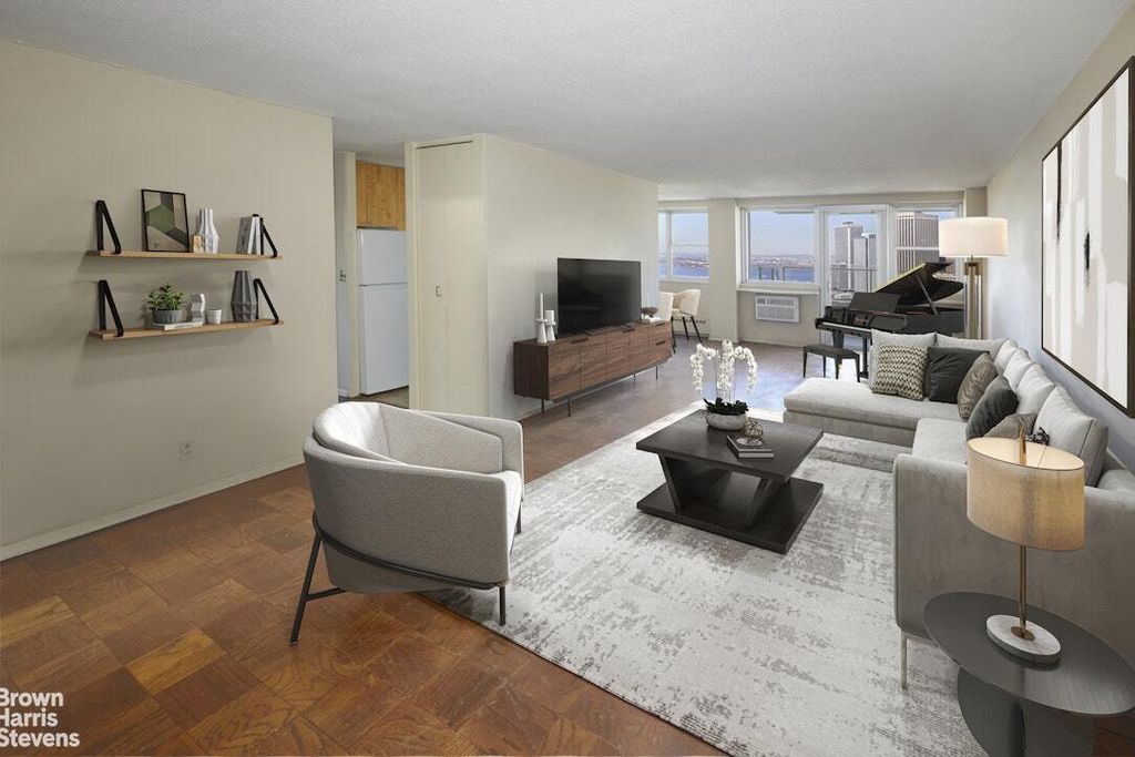 Property photo 2 of 12 <Alttext/>