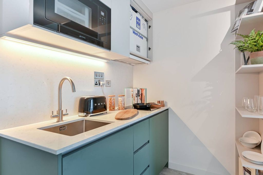 Property photo 3 of 39