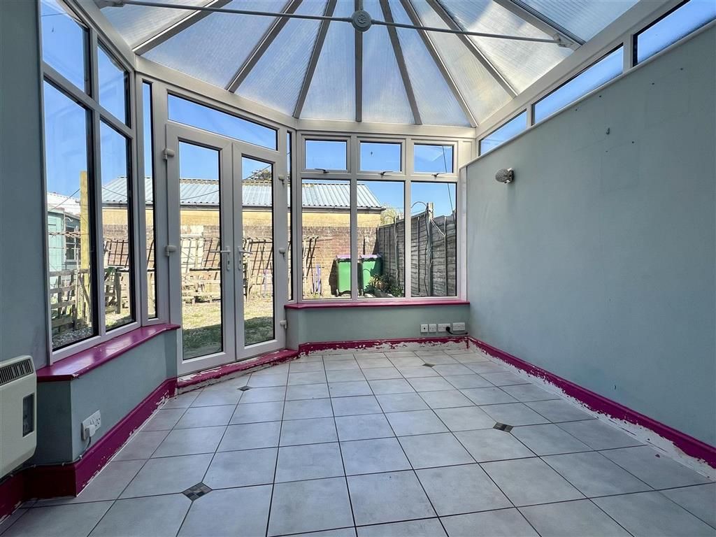 Property photo 1 of 13 Conservatory