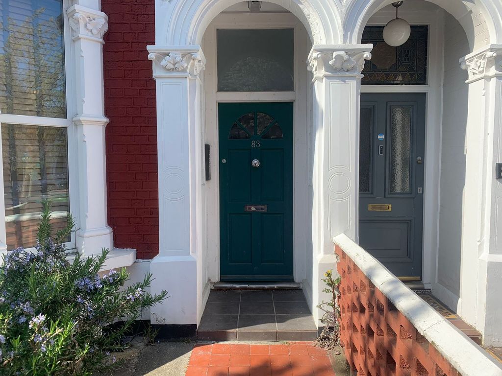 Property photo 2 of 12