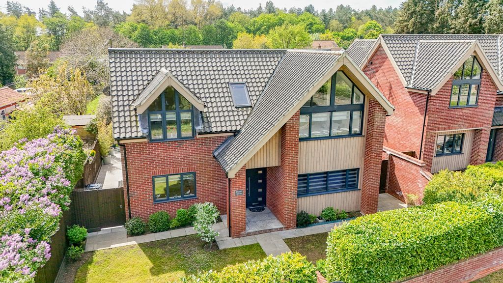 Property photo 1 of 38 2396312