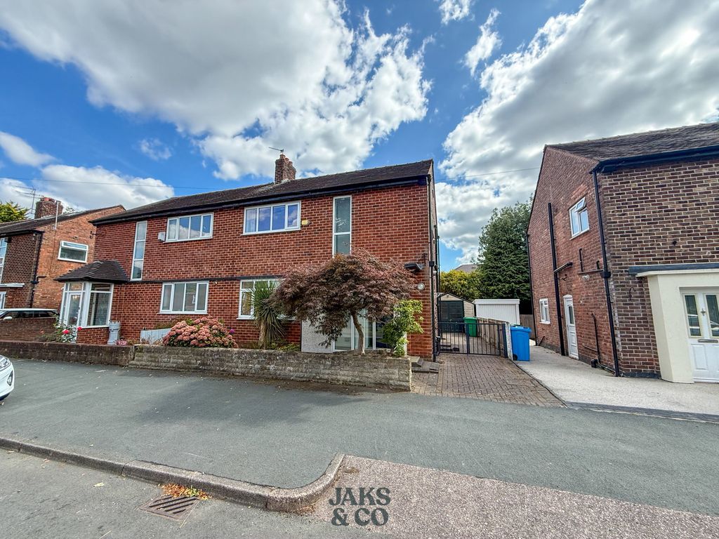Property photo 1 of 33