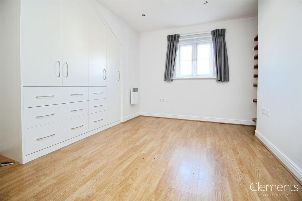 Property photo 3 of 12 Bedroom 1