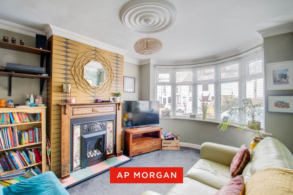 Property photo 2 of 20 Picture No. 10