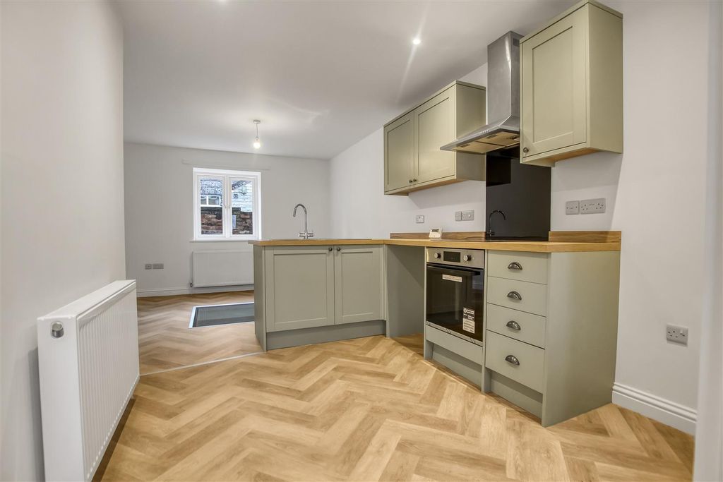 Property photo 3 of 12 Img_9790.Jpg