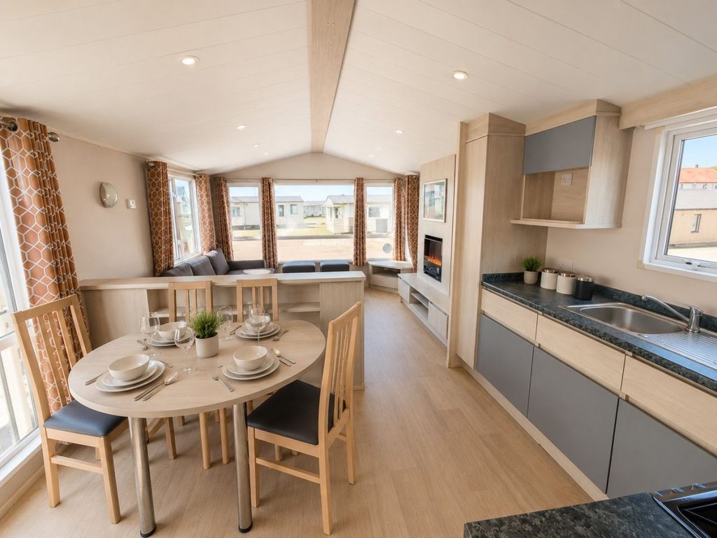 Property photo 1 of 8 Atlas Ruby 2015 Car0064848 145029772.Jpeg