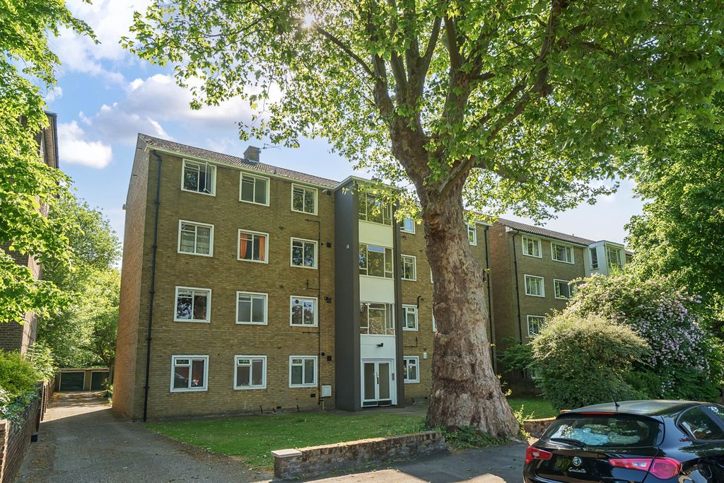Property photo 2 of 17 20-682307A57305c-...