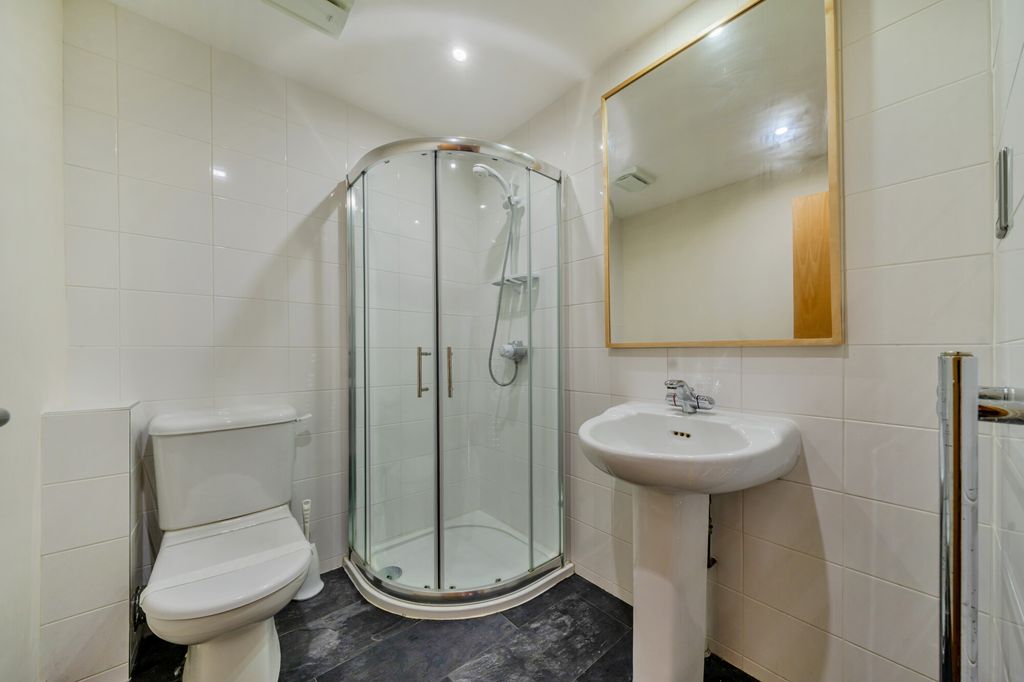 Additional image 15 of 2 bed penthouse for saleCumberland Road, Bristol BS1